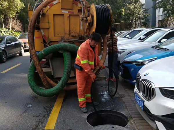 港南排污管道清淤